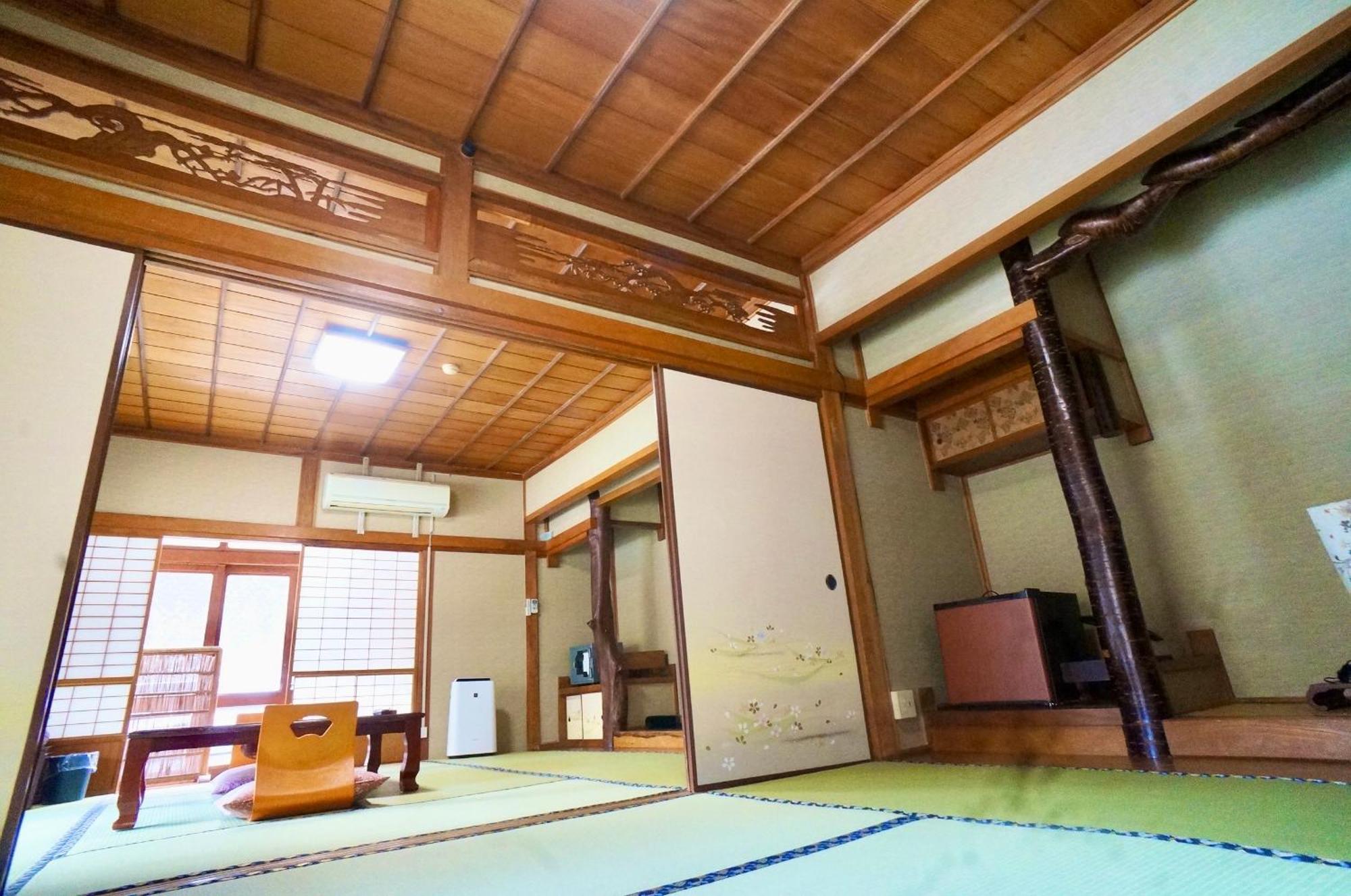 Takaosou Hotell Yufu Eksteriør bilde