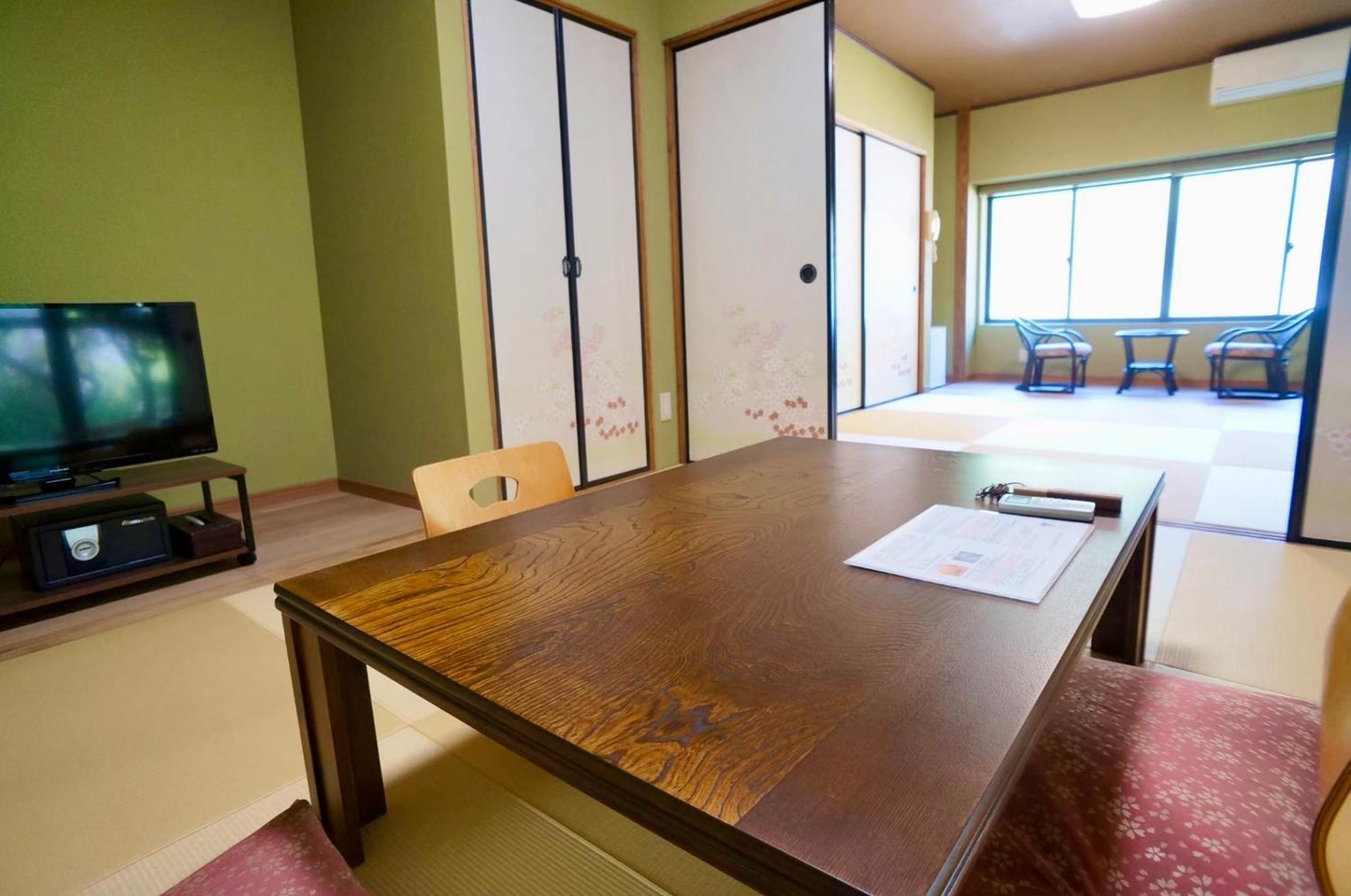 Takaosou Hotell Yufu Eksteriør bilde