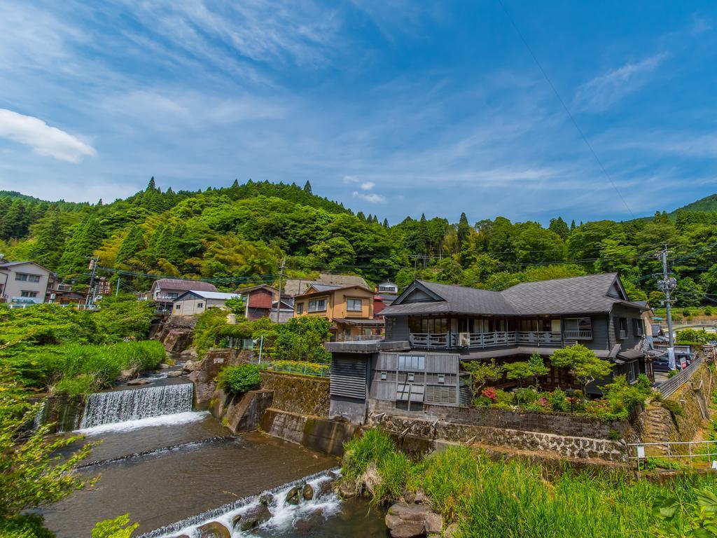 Takaosou Hotell Yufu Eksteriør bilde