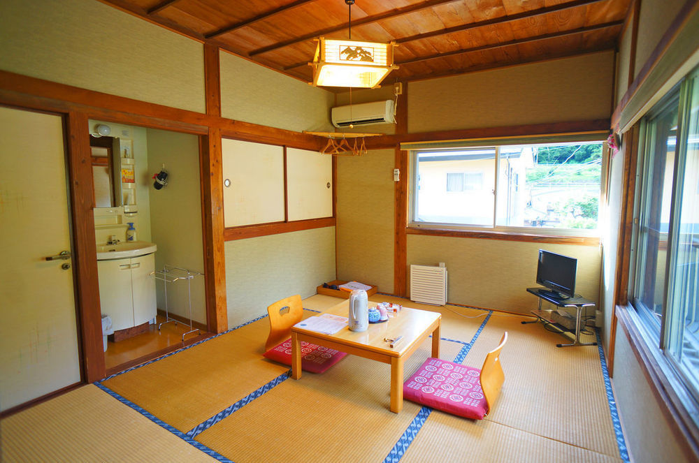 Takaosou Hotell Yufu Eksteriør bilde